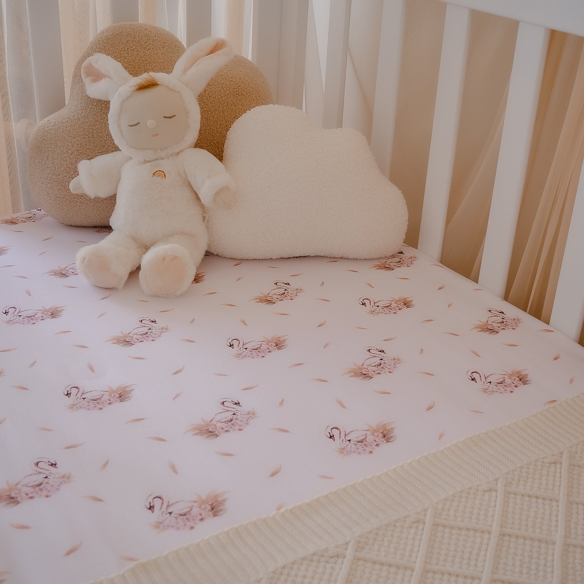 Cot sheets 140cm x clearance 70cm