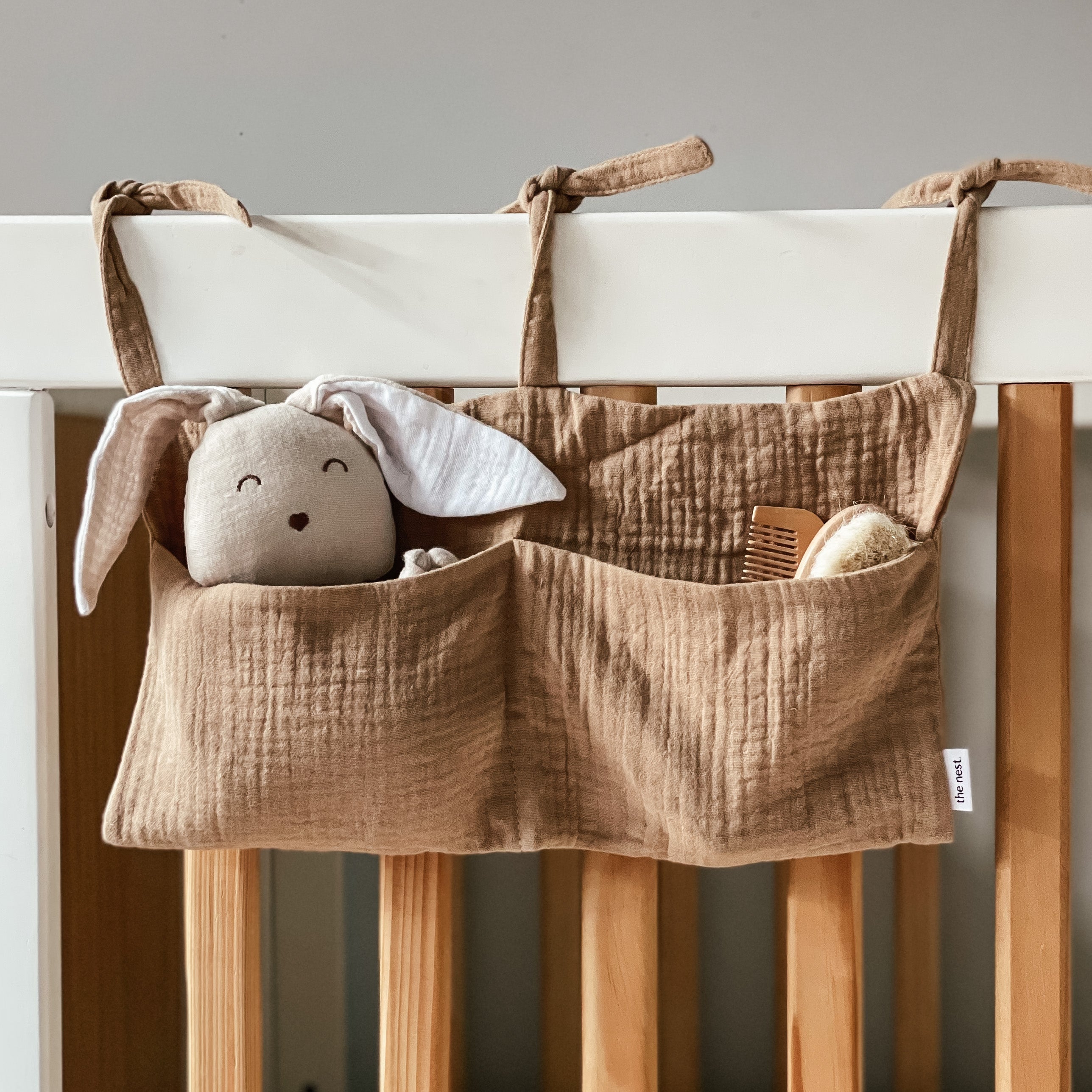 Baby 2024 cot organizer